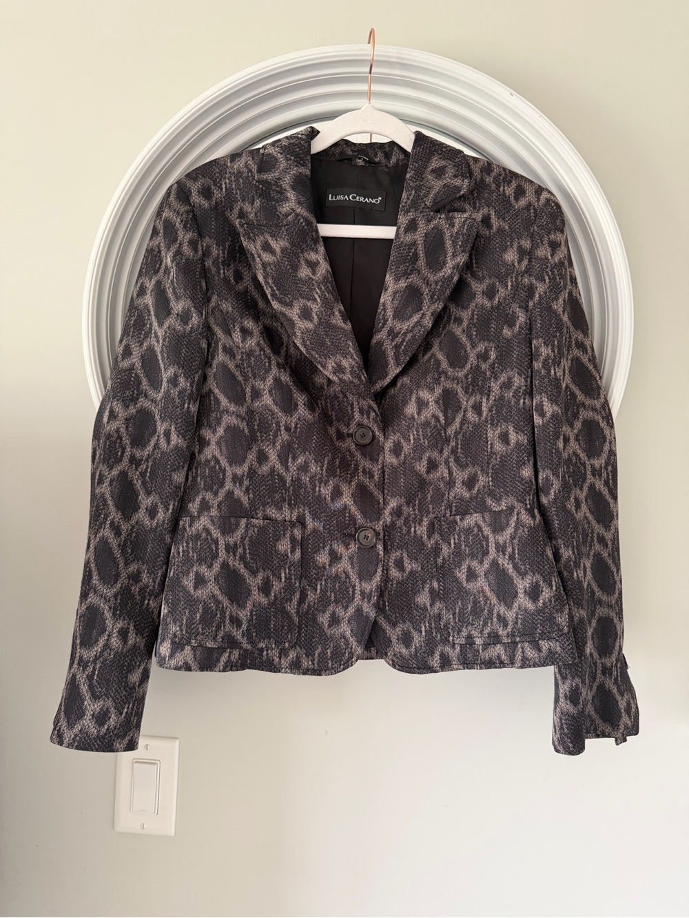 Luisa Cerano Black & Gray Animal-Print Blazer